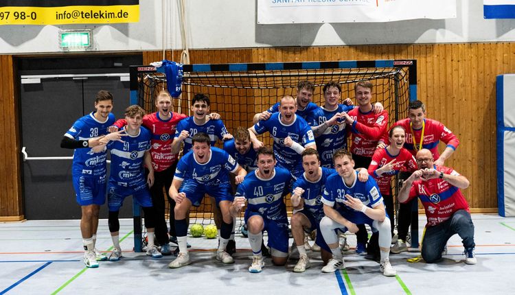 Pumas beißen sich in der Spitzengruppe fest