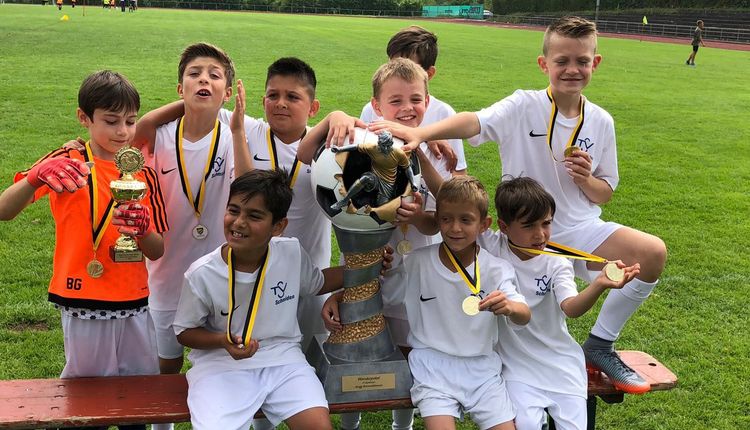 2010er gewinnen Wanderpokal in Rommelshausen