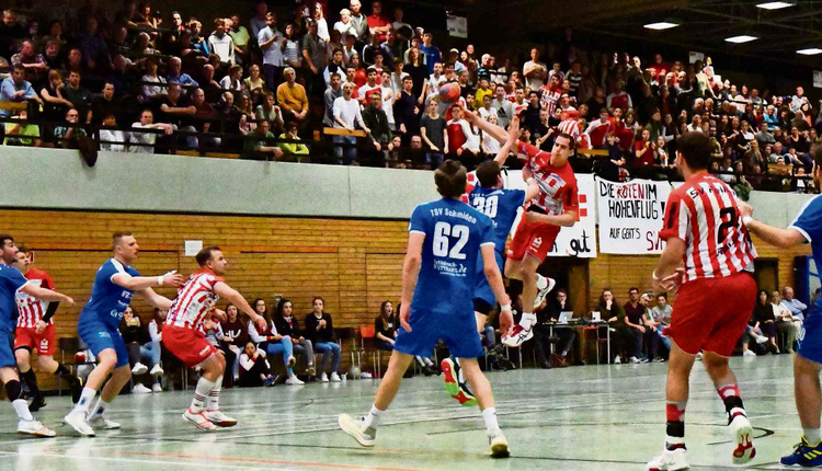 Daniel Toth entscheidet das Stadtderby