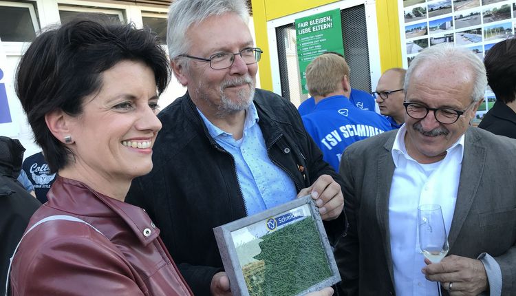 Eröffnung des neuen Kunstrasenplatz im Sportpark Schmiden