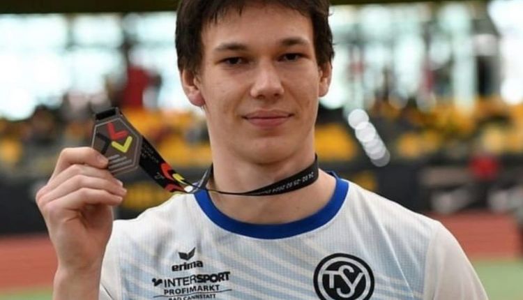 Joshua Stallbaum gewinnt in der Halle die Silbermedaille bei den Deutschen Meisterschaften 2024 in Dortmund