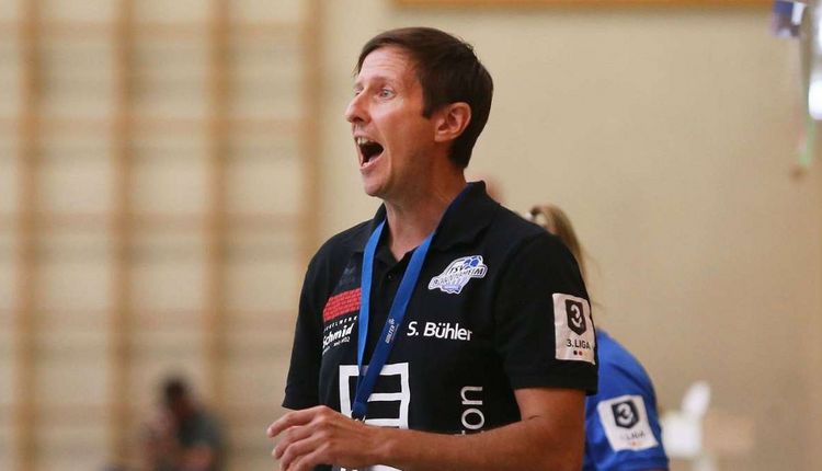Neuer Coach vom Liga-Konkurrenten