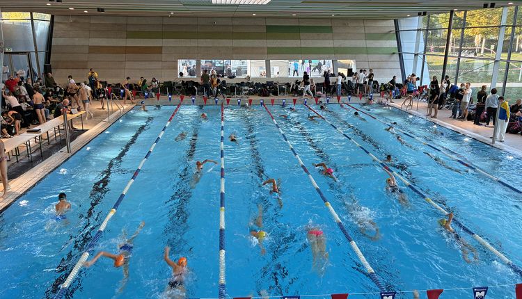 52. Einladungsschwimmfest: Gelungener Saisonauftakt mit vielen Bestzeiten und ersten Medaillen